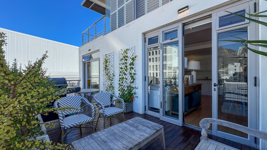 2 Bedroom Property for Sale in Gardens Western Cape
